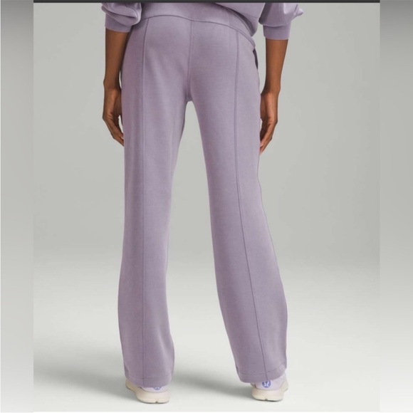 Lululemon Athletica Lavender Joggers - Picture 2 of 4